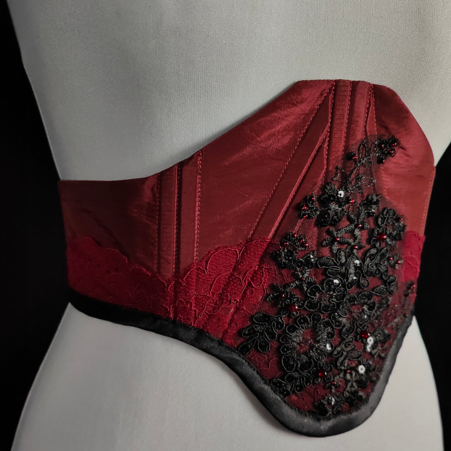 "Bloodmoon" Unterbrust-Corsage (F/W 2023) Unikat Gr.38-40 B- Ware