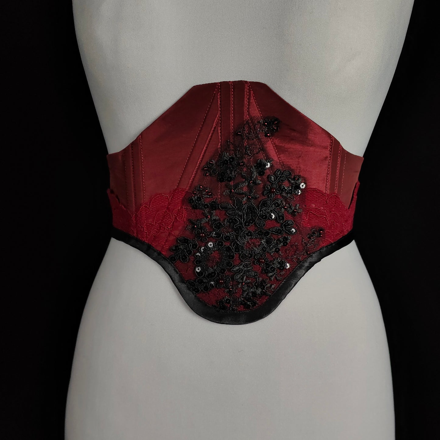 "Bloodmoon" Unterbrust-Corsage (F/W 2023) Unikat Gr.38-40 B- Ware