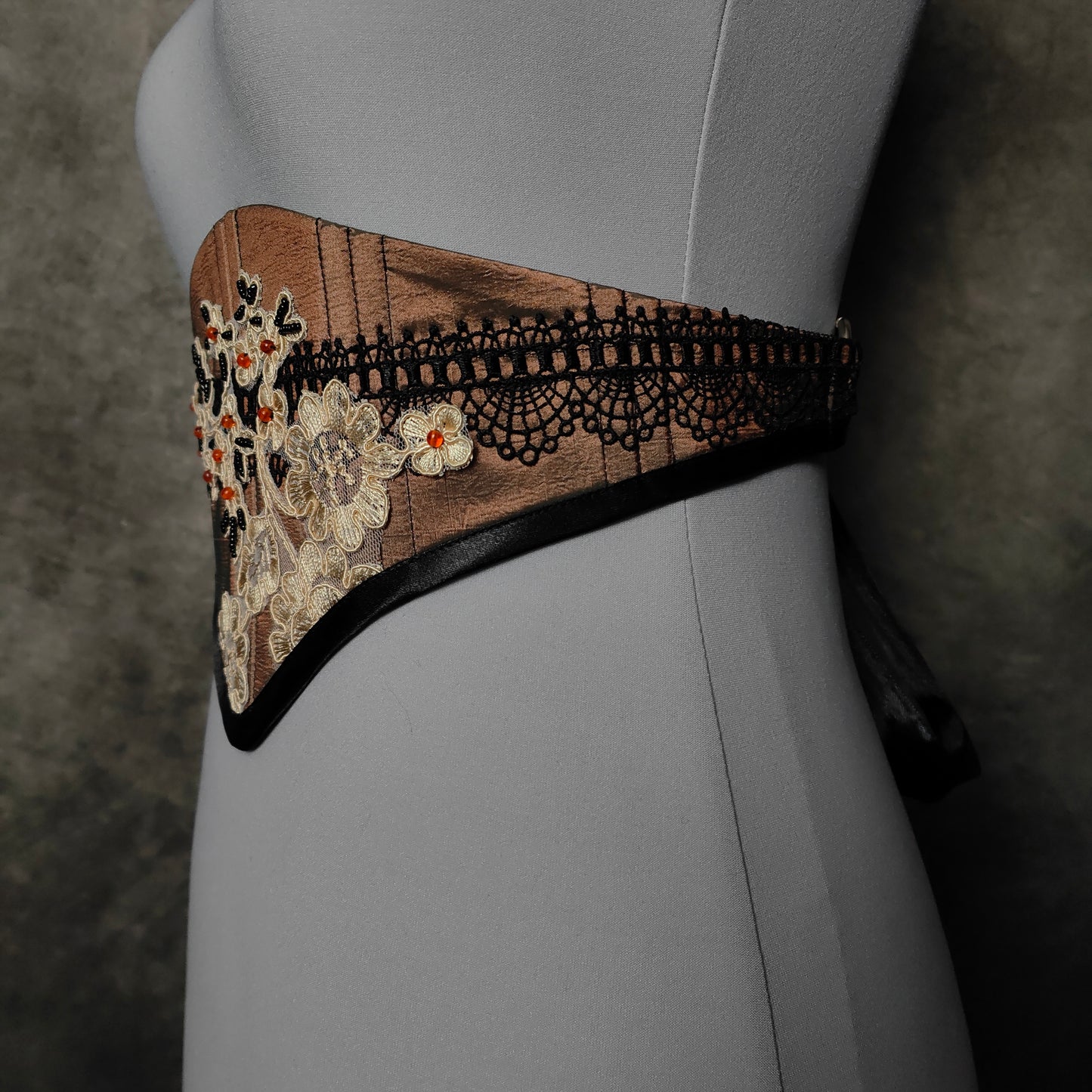 "Dark Autumn" Corsagen-Gürtel (F/W 2023) Unikat XXS-M