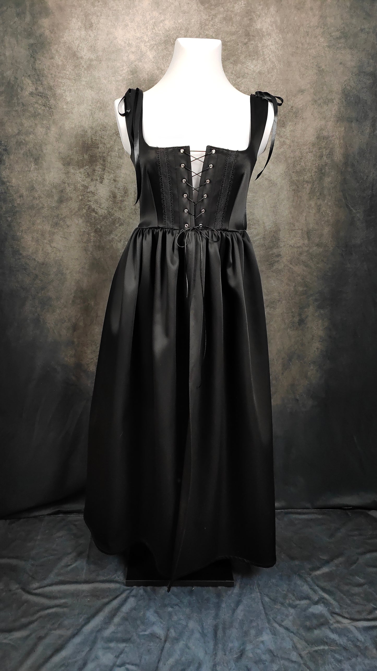 "The Raven" Überkleid (S/S 2025) Unikat Gr. 48