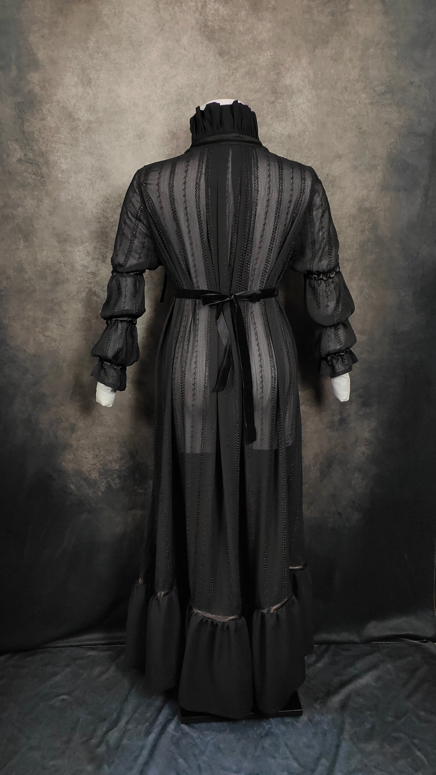 "The Raven" Kleid (S/S 2025) Unikat Gr. 42-46