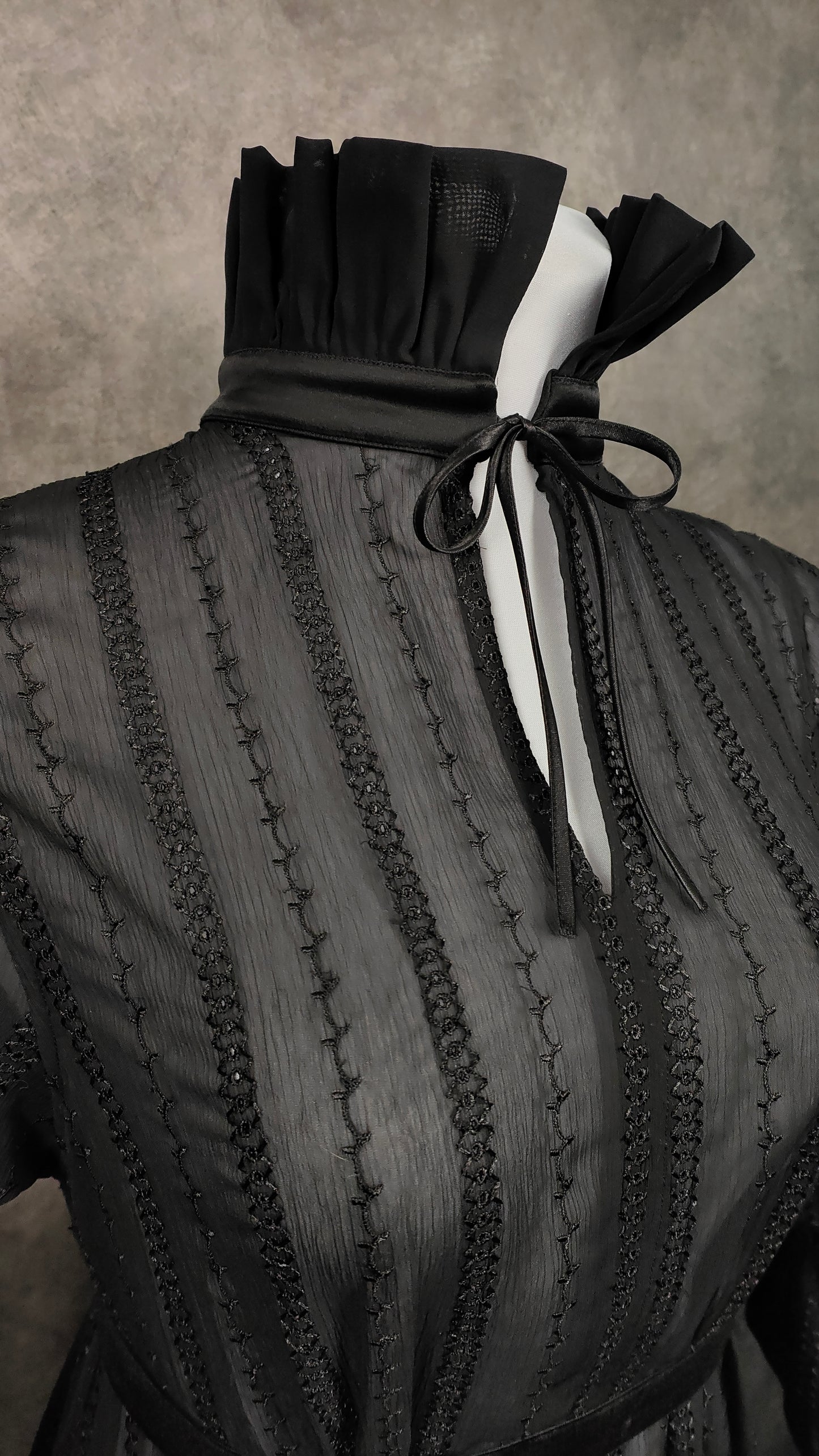 "The Raven" Kleid (S/S 2025) Unikat Gr. 42-46