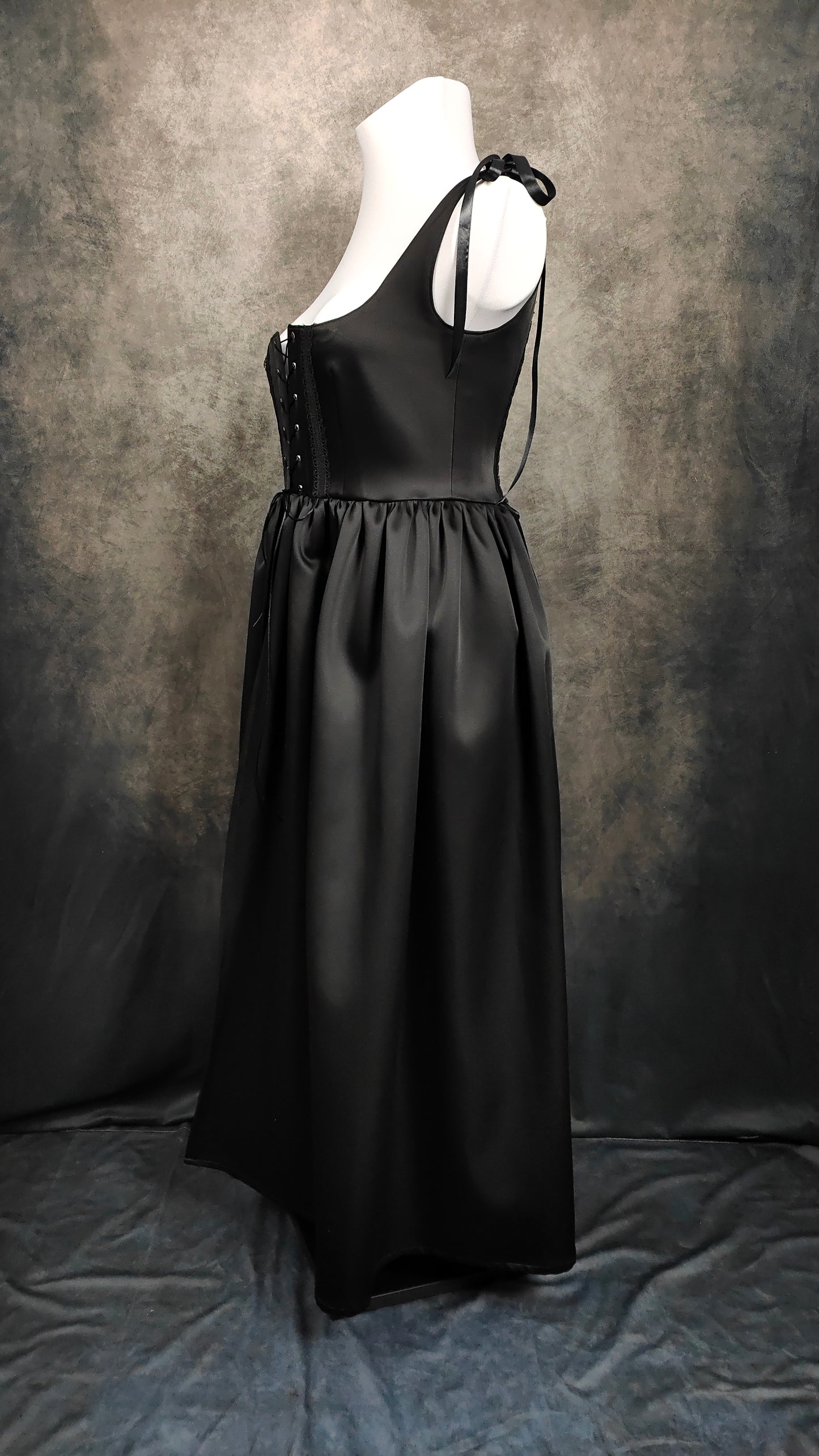 "The Raven" Überkleid (S/S 2025) Unikat Gr. 48
