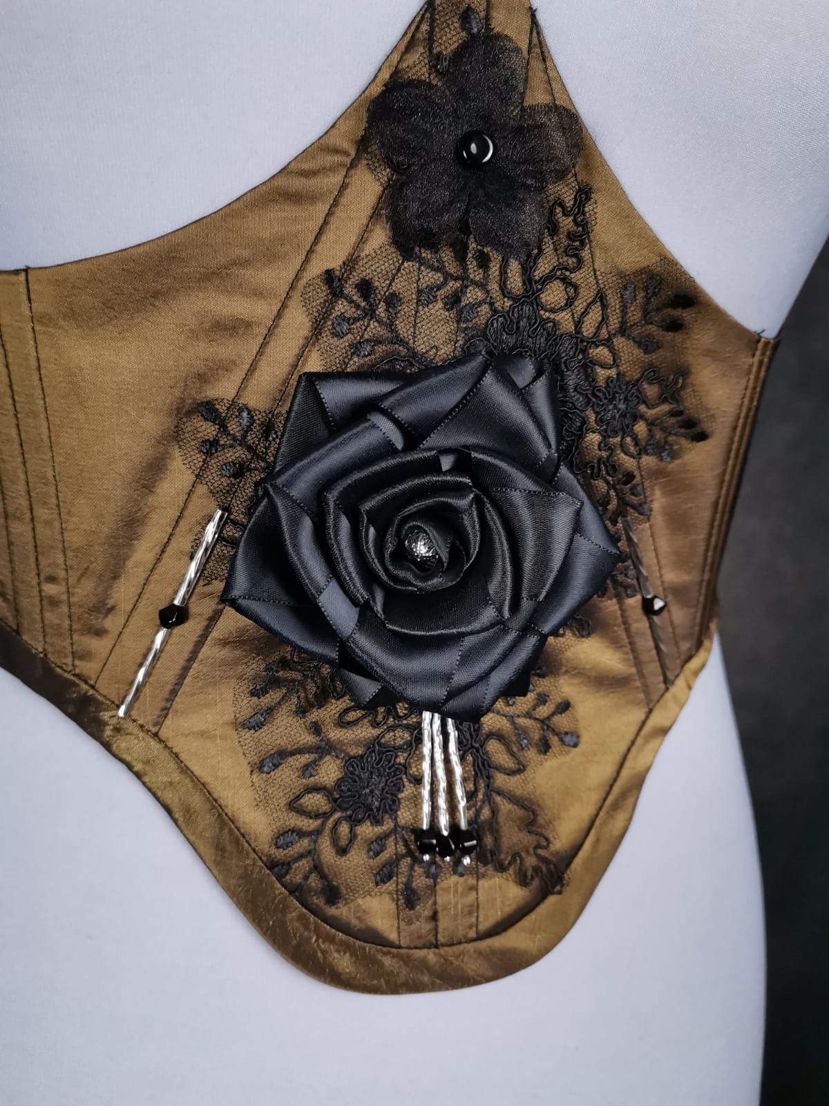 "Black Rose" Unterbrust-Corsage (S/S 2023) Unikat Gr. 46