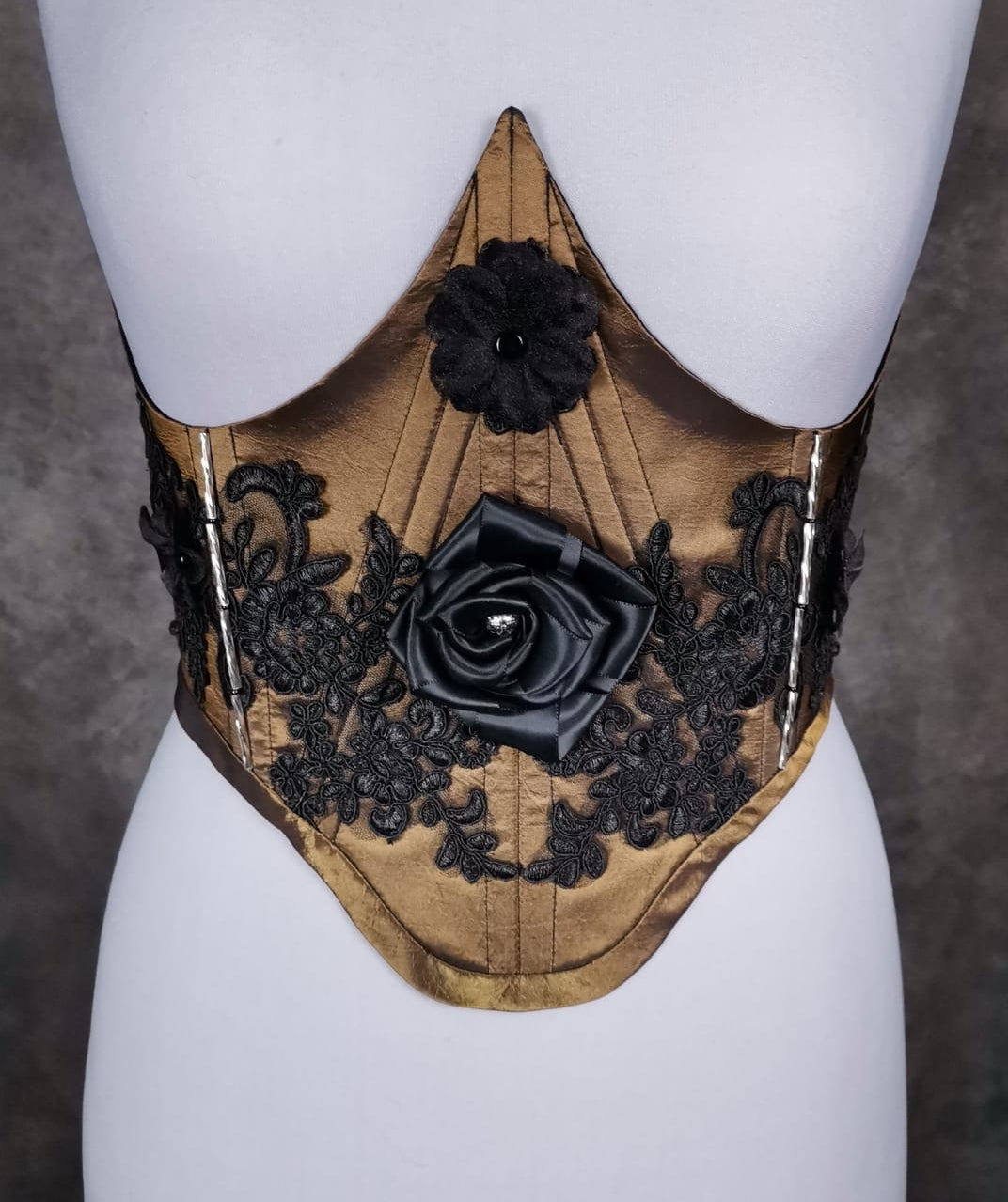 "Black Rose" Unterbrust-Corsage (S/S 2023) Unikat Gr. 44-46