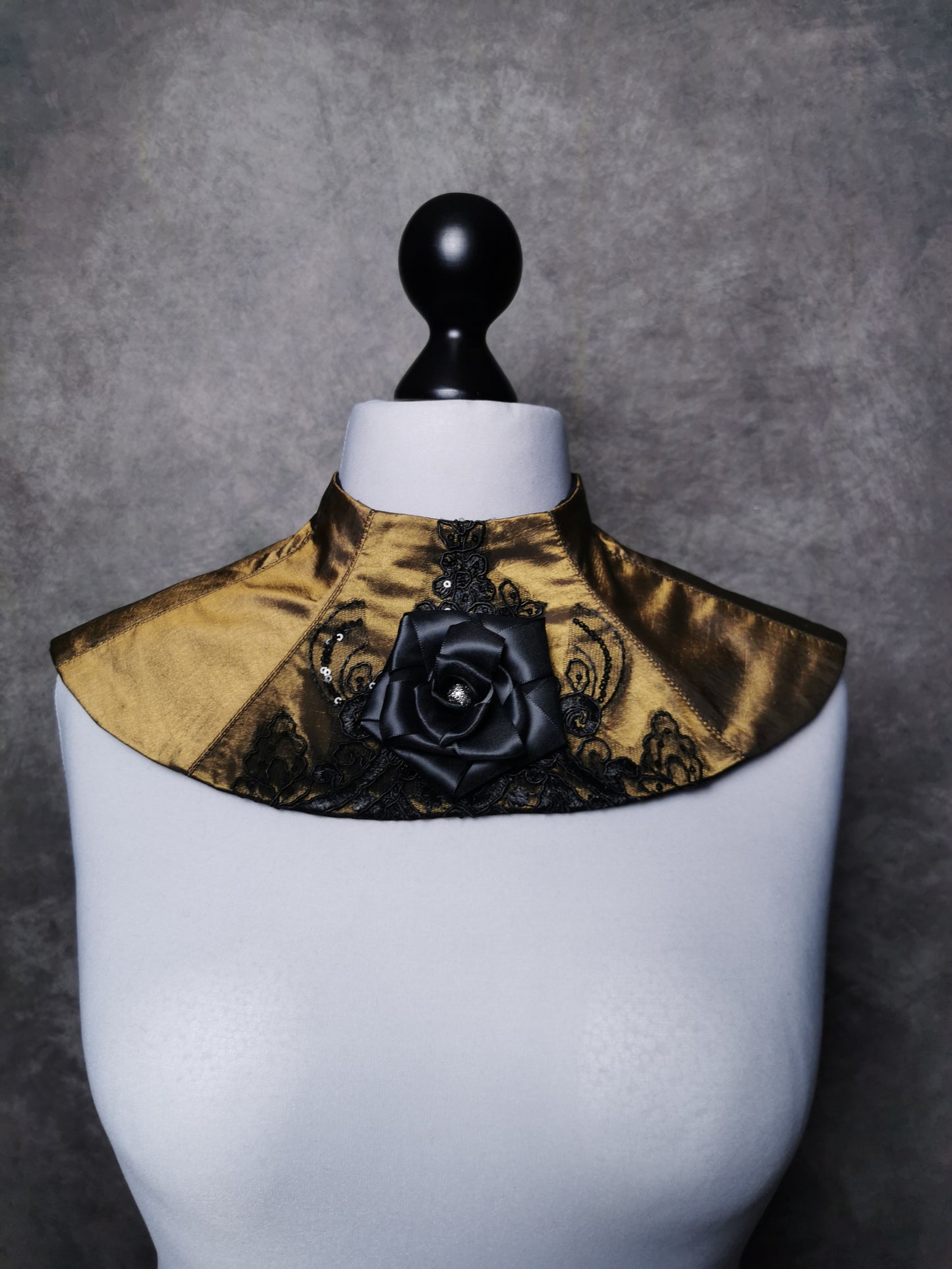 "Black Rose" collar (S/S 2023) unique one size